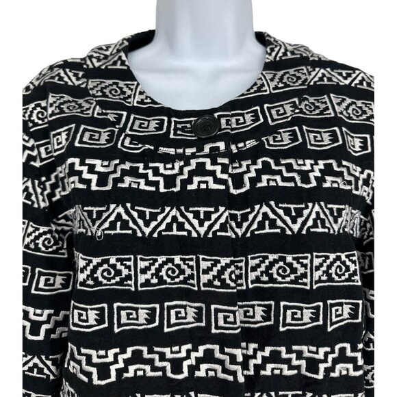 Chico's Black & White Aztec Embroidered Crop Jacket Size 2 US L - Picture 3 of 9